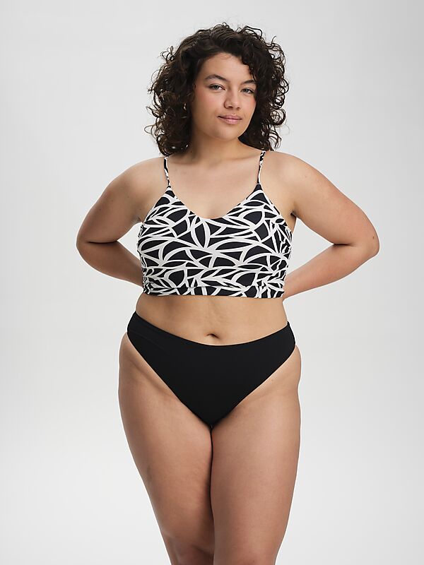 SOC W Beach Brief på