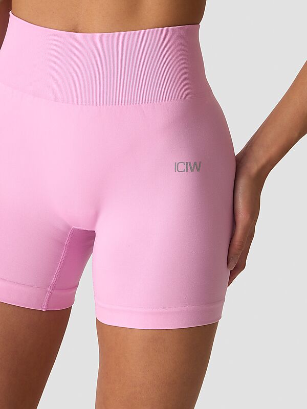 ICANIWILL SMOOTH SEAMLESS MIDI SHORTS W på