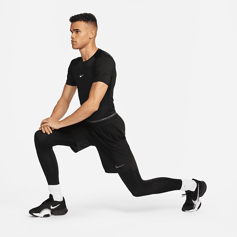 NIKE M Np Df Tight Top Ss på