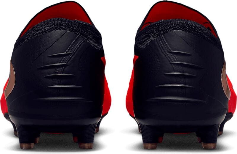 NIKE Phantom 6 Low Elite Ag-pro på
