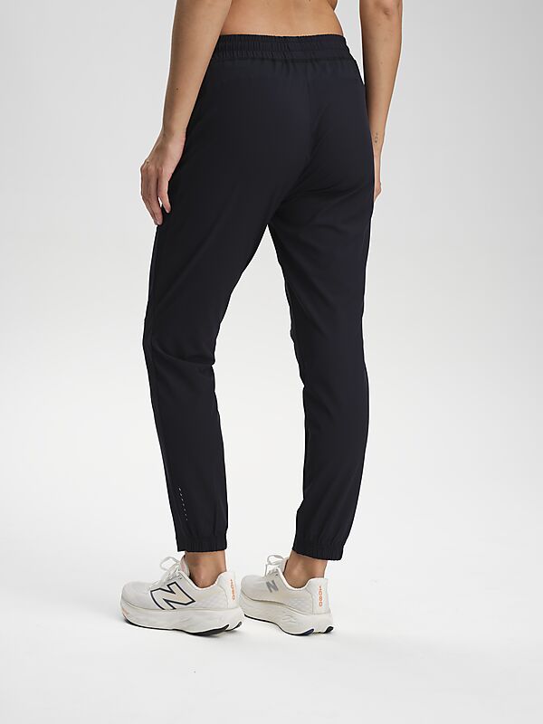 SOC W Run Woven Pant på