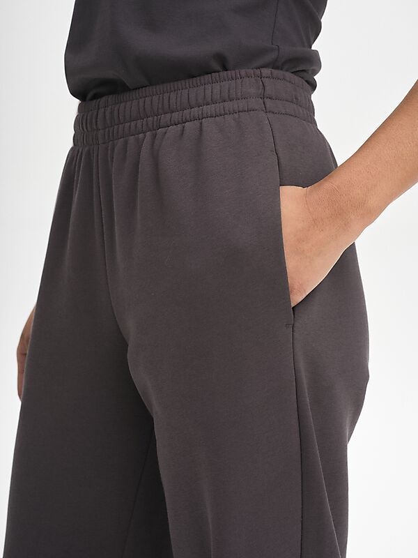 SOC W Core Straight Pant på