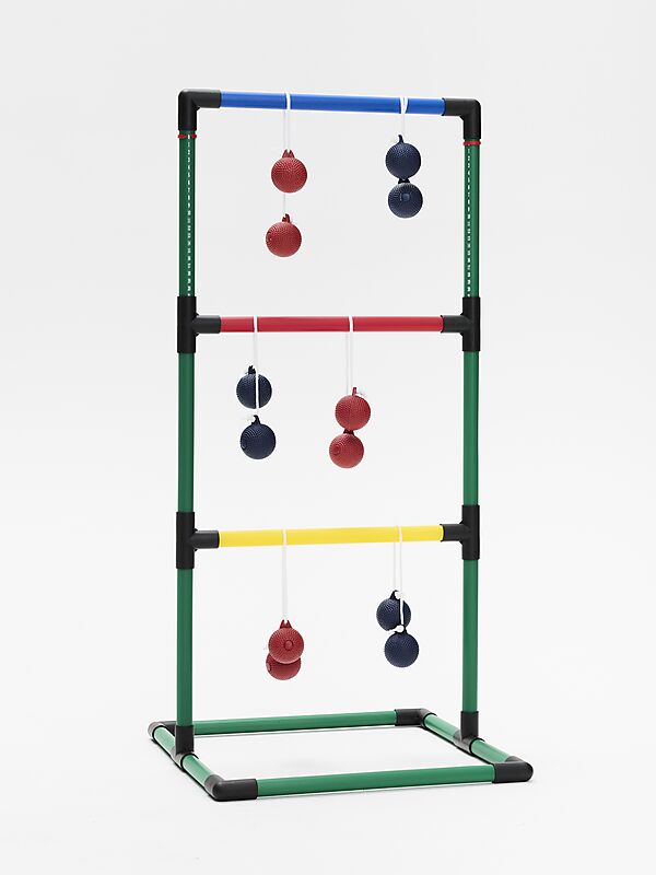 REVOLUTION LADDER GOLF på