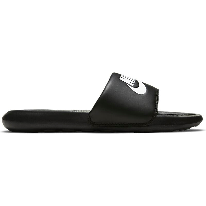 NIKE W Victori One på