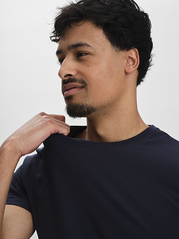SOC M SLIM FIT R-NECK TEE på