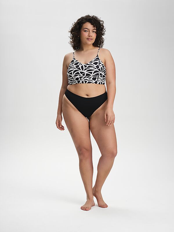 SOC W Beach Brief på