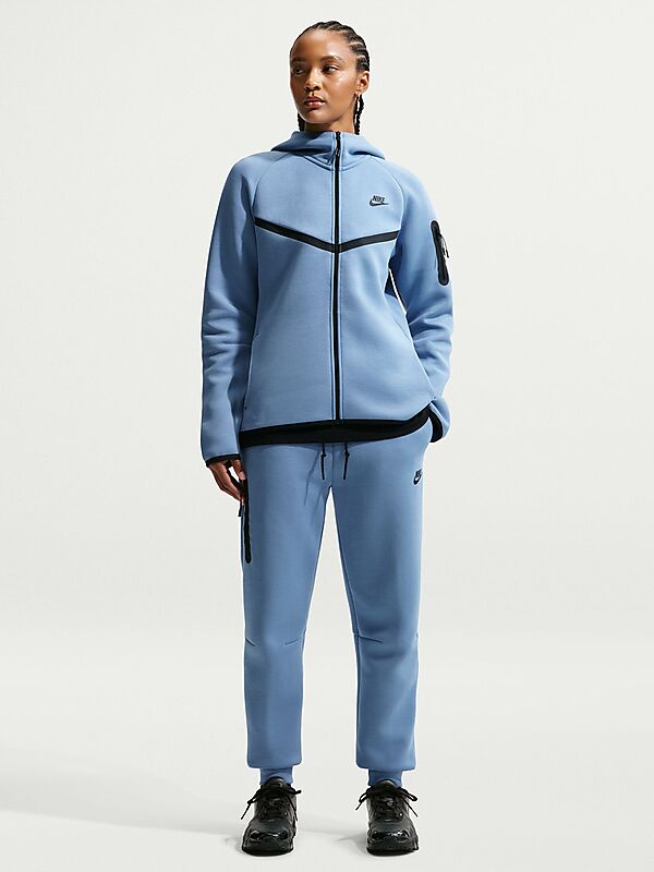 NIKE W Tch Flc Wr Fz Hdy 2 på
