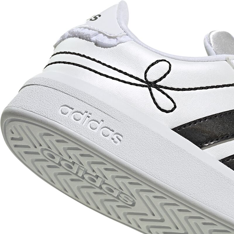 ADIDAS J GRAND COURT 3.0 på