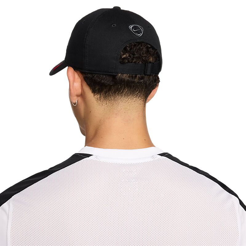 NIKE Nk Club Cap Us Cb T90 Fa25 på