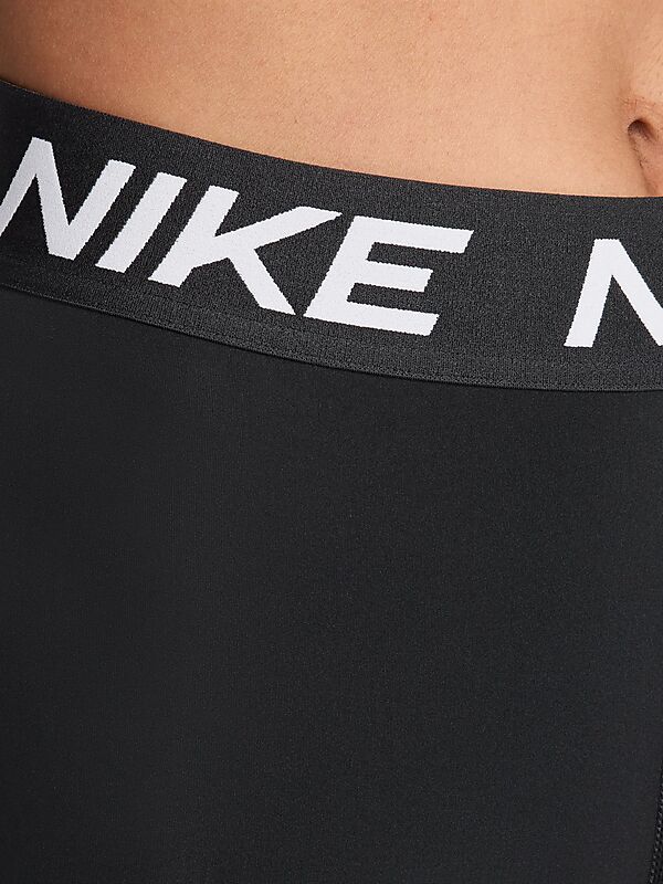 NIKE W NP DF 365 MR 5IN SHORT USM på