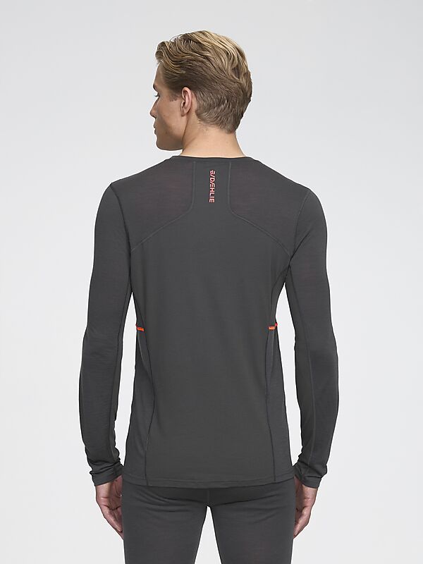 DAHLIE Performance Wool Long Sleeve på