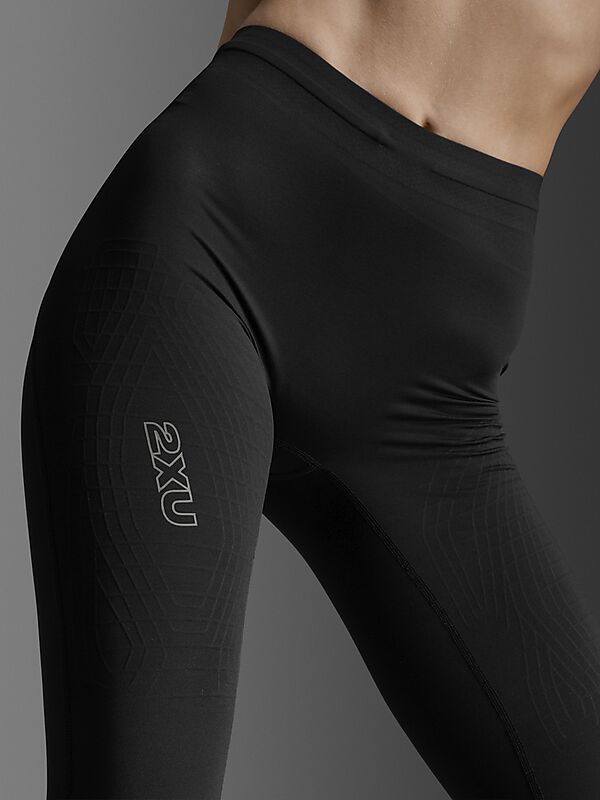 2XU LIGHT SPEED REACT HI-RISE COMPRESSION TIGHTS på