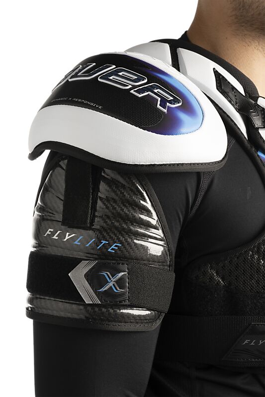 BAUER S25 Vapor Flylite Shoulder Pad-sr på