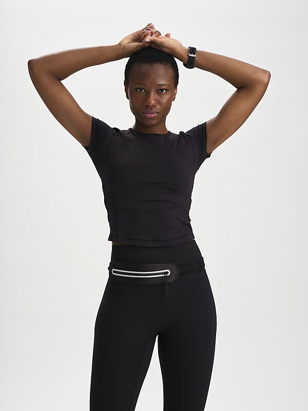 SOC W Run Motion Mini Tee på