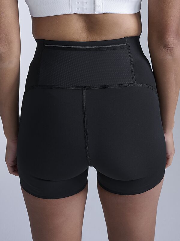2XU AERO MESH HI-RISE COMPRESSION 4 INCH SHORTS på