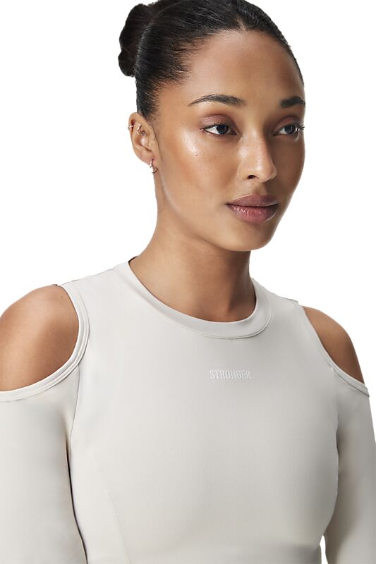 STRONGER Cut-Out Shoulder Ls Top på