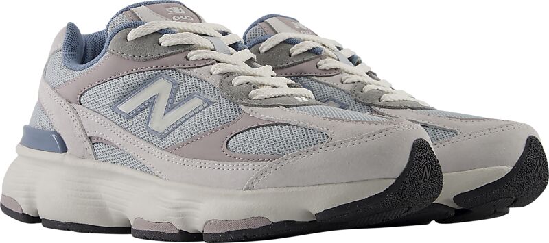 NEW BALANCE W 603 på