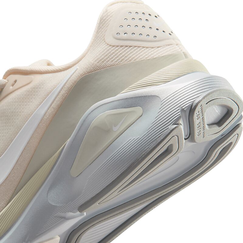 NIKE W STRUCTURE på