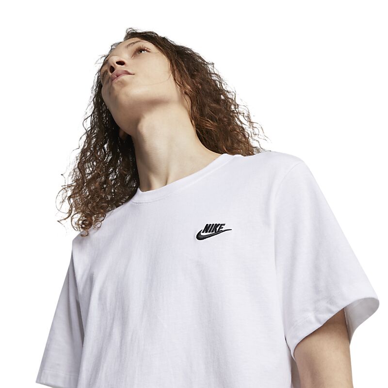 NIKE M Club Tee på