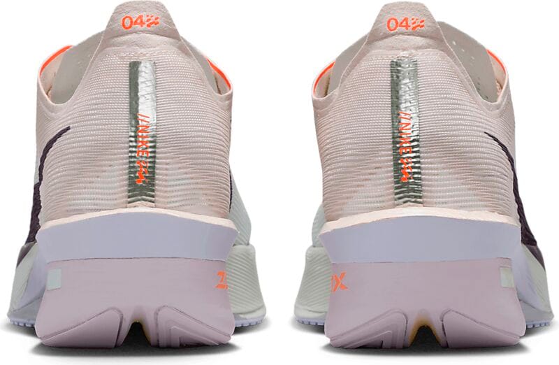 NIKE W Zoomx Vaporfly Next% 4 på