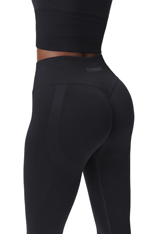 STRONGER Contouring Seamless Leggings på
