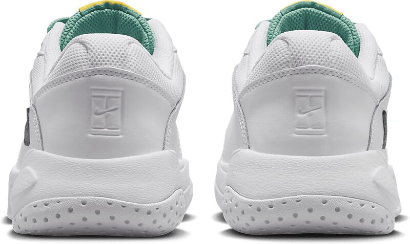 NIKE Nikecourt Jr. Lite på