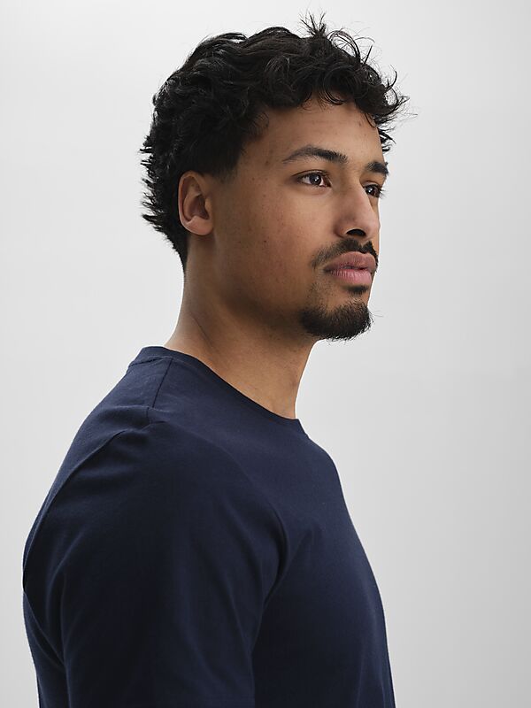 SOC M REGULAR FIT TEE på