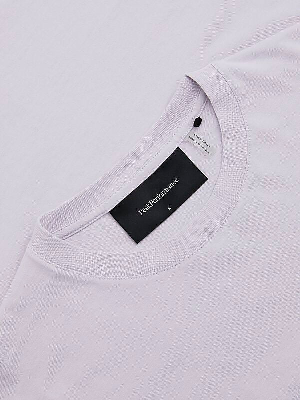 PEAK PERFORMANCE W ORIGINAL SMALL LOGO TEE på