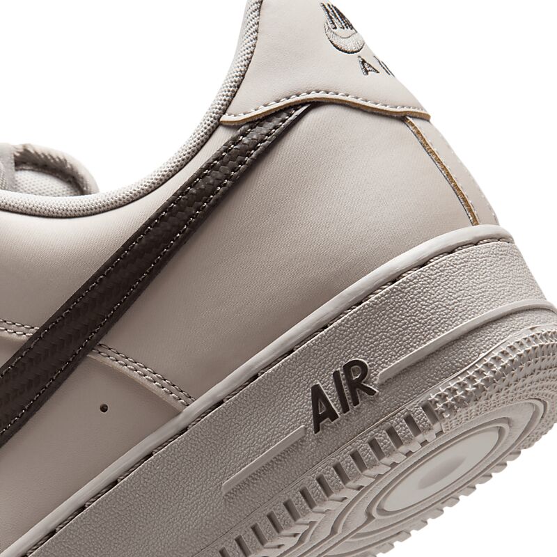 NIKE M AIR FORCE 1 på