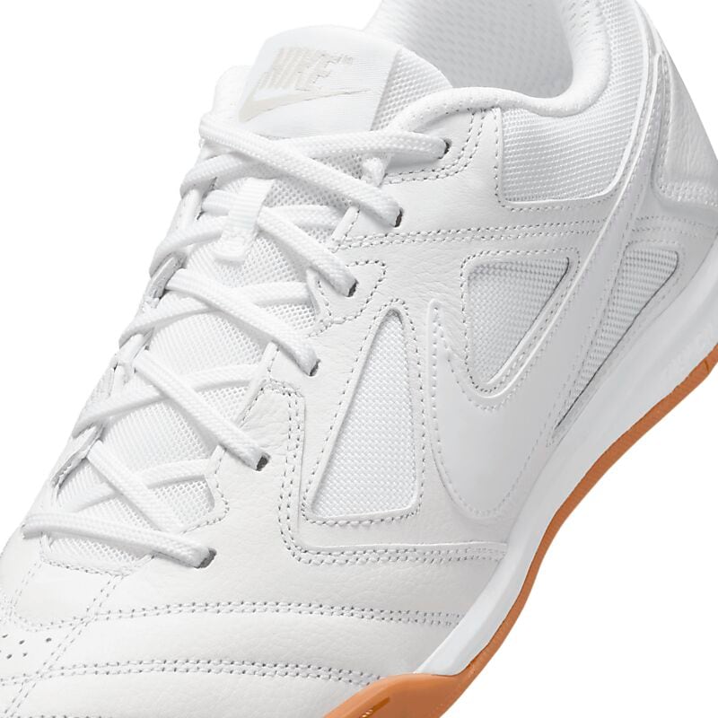NIKE M Gato på